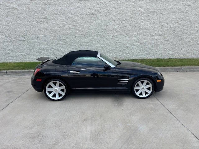 Used 2005 Chrysler Crossfire Limited image 25