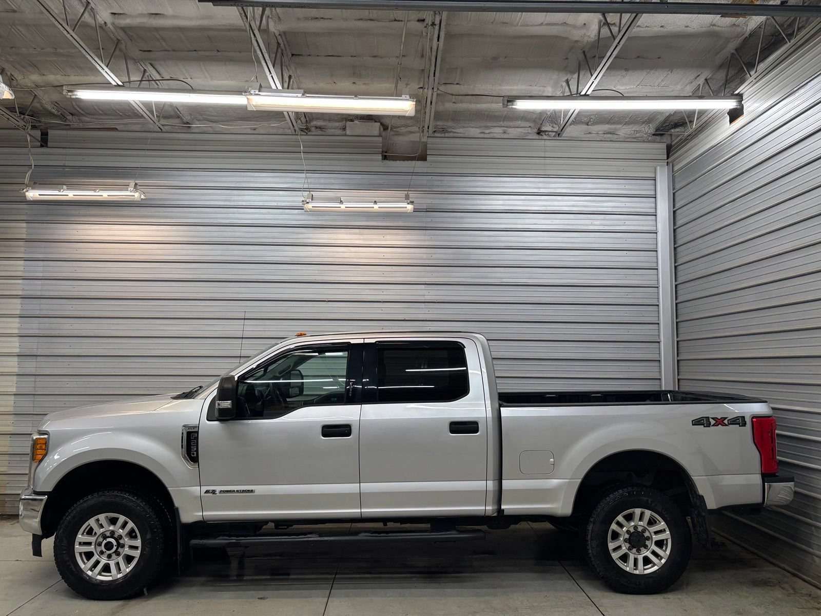 Used 2017 Ford F250 XLT w/ XLT Value Package AWD/4WD image 8