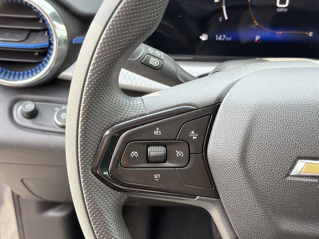 Used 2025 Chevrolet Trax LT image 22