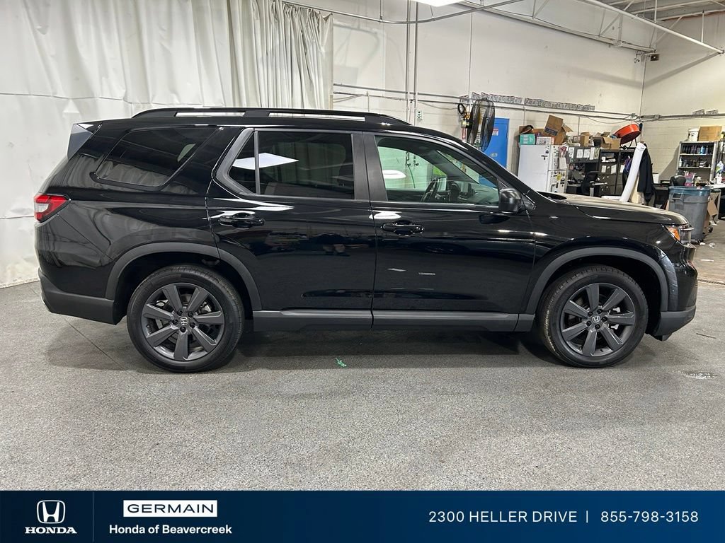 Used 2025 Honda Pilot Sport image 9