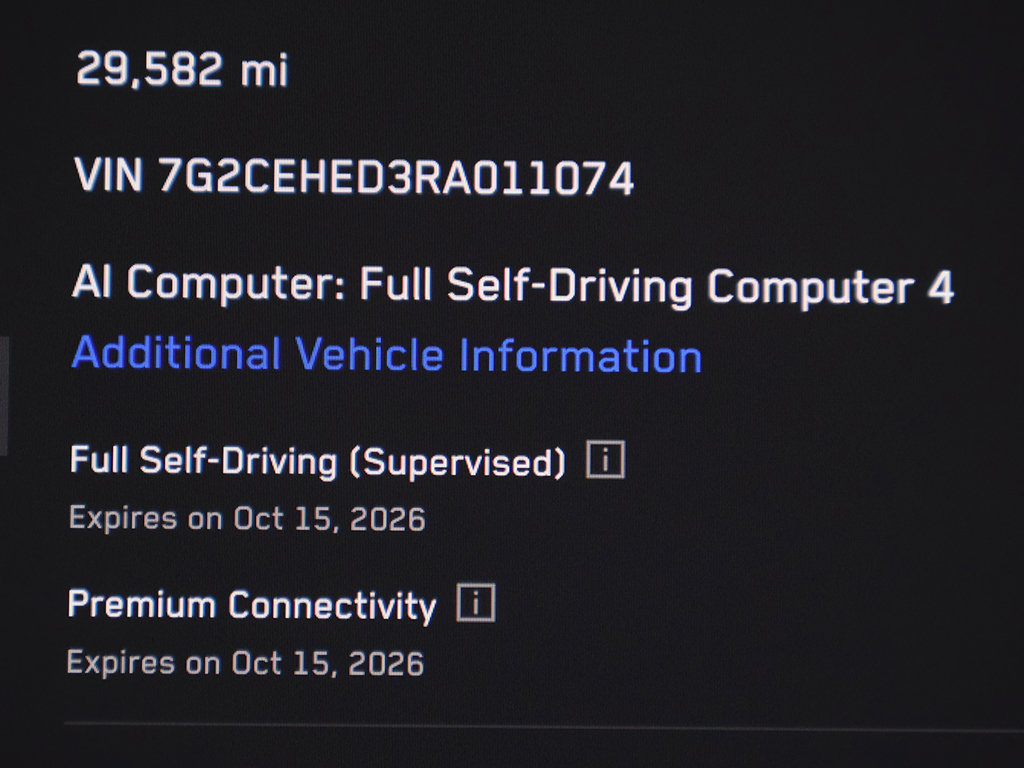 Used 2024 Tesla Cybertruck AWD Crew Cab image 50