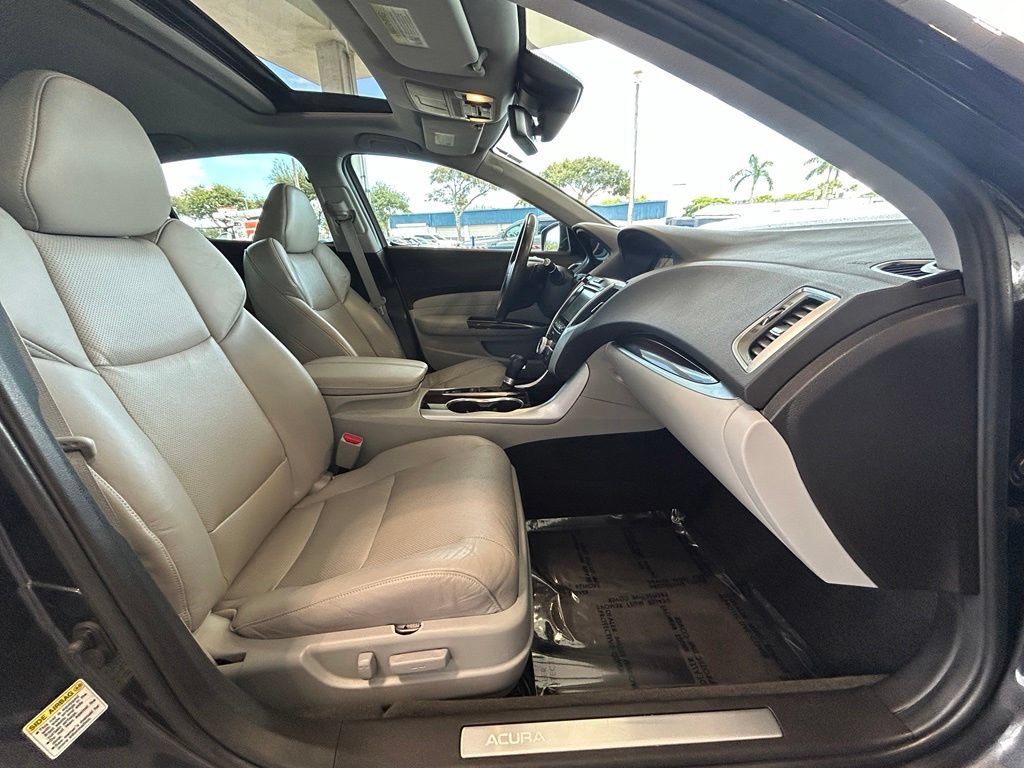 Used 2015 Acura TLX w/ Technology Package FWD image 23