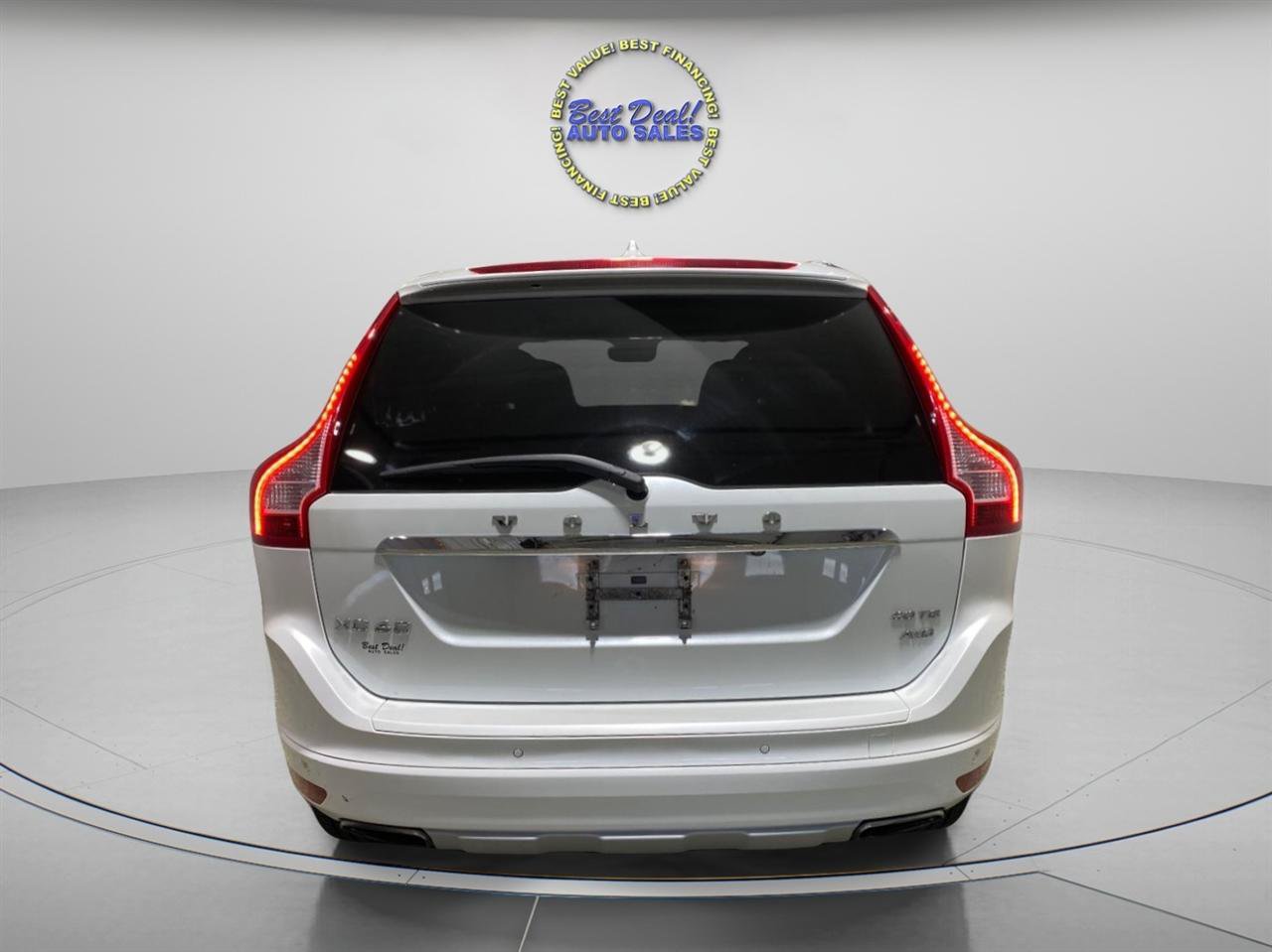 Used 2016 Volvo XC60 T6 AWD/4WD image 3