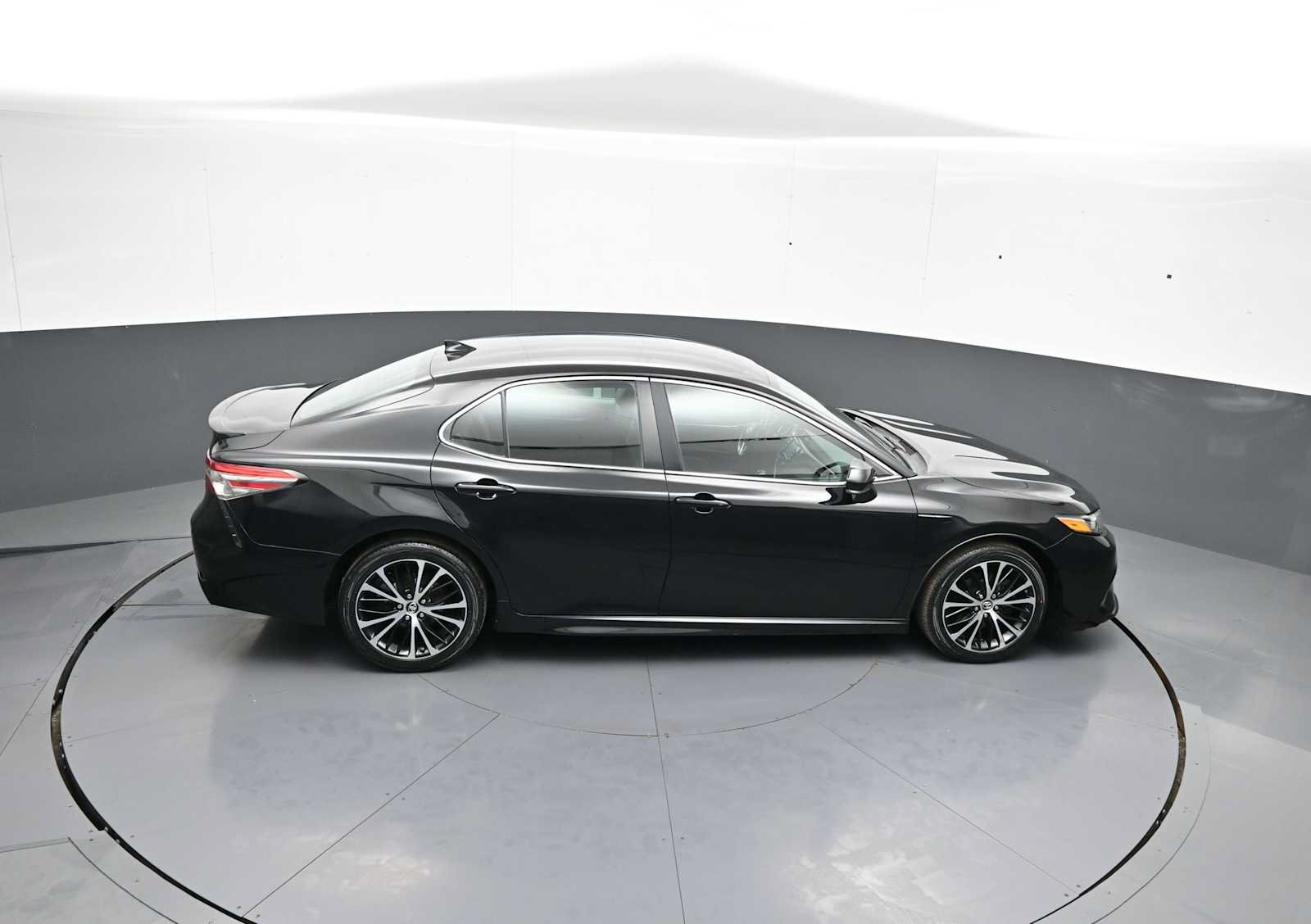 Certified 2019 Toyota Camry SE w/ Convenience Package FWD image 36