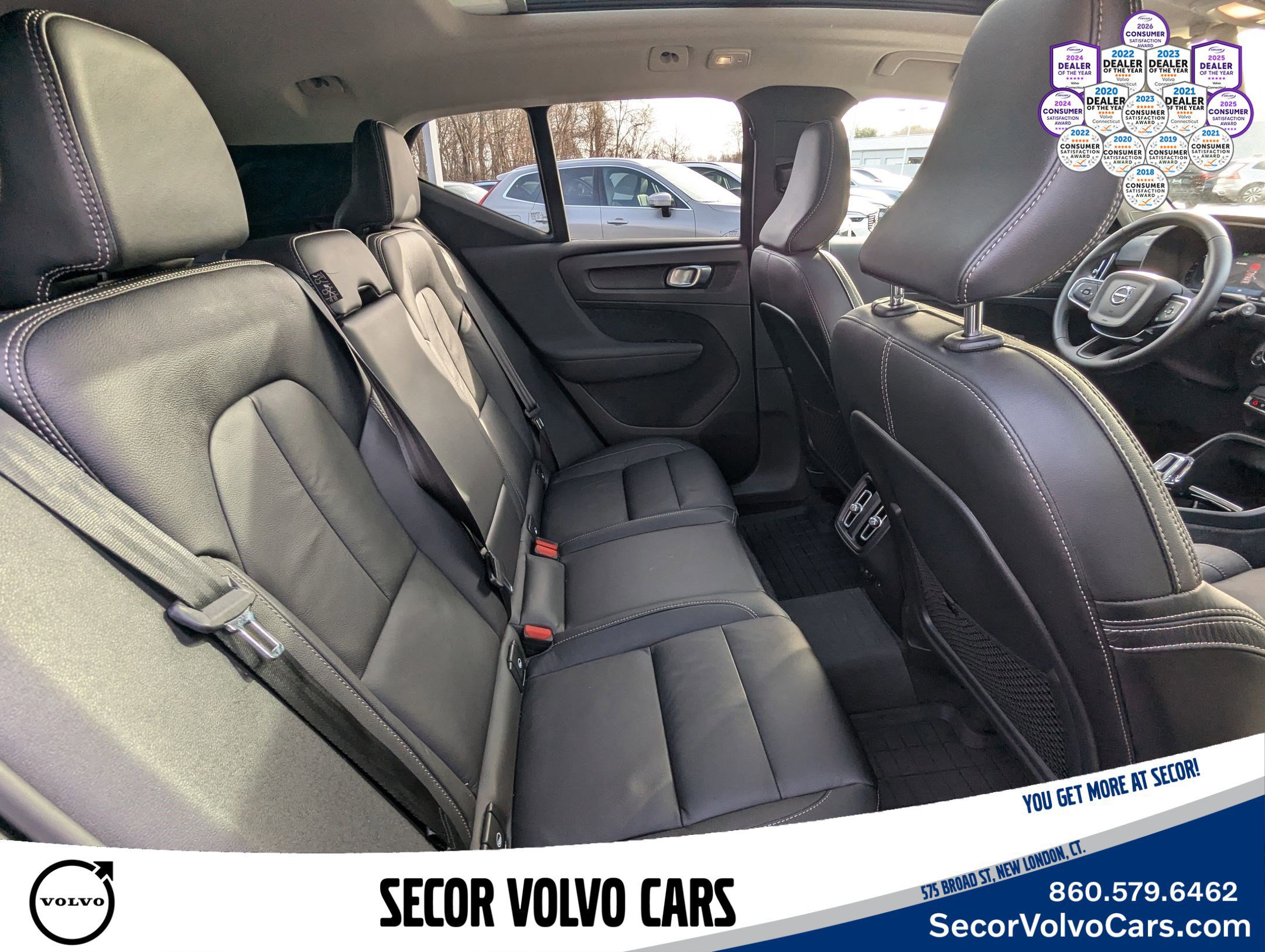 Certified 2023 Volvo XC40 B5 Ultimate w/ Protection Package Premier image 24