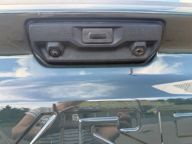 Used 2025 Chevrolet Silverado 1500 LT RWD image 5