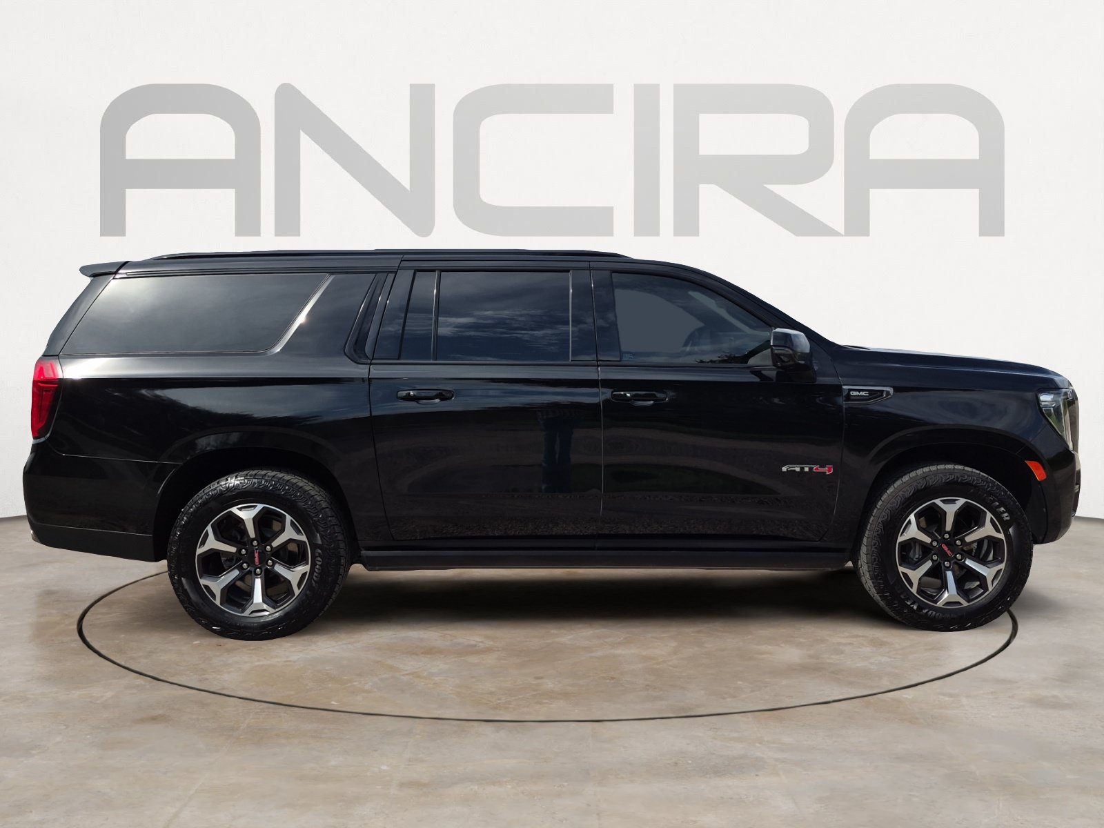 Used 2024 GMC Yukon XL AT4 w/ AT4 Premium Plus Package AWD/4WD image 10