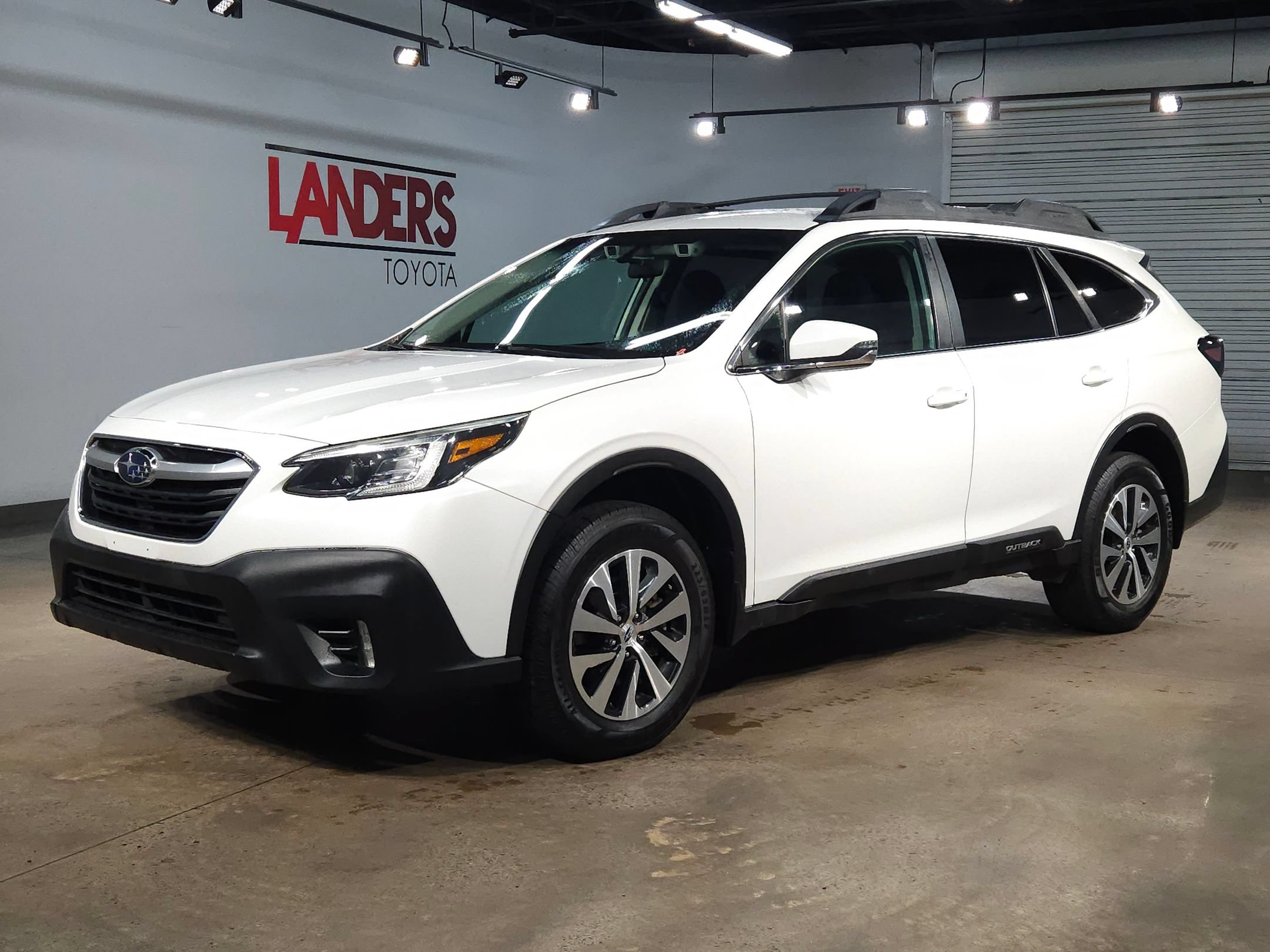 Used 2020 Subaru Outback Premium AWD/4WD image 3