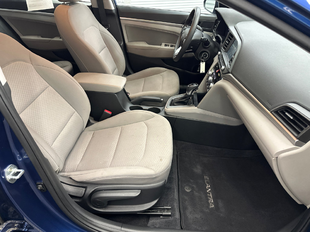 Used 2020 Hyundai Elantra SEL FWD image 13