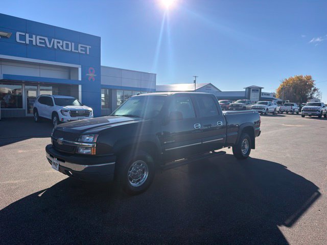 Used 2005 Chevrolet Silverado 1500 LS w/ Skid Plate Package AWD/4WD image 2