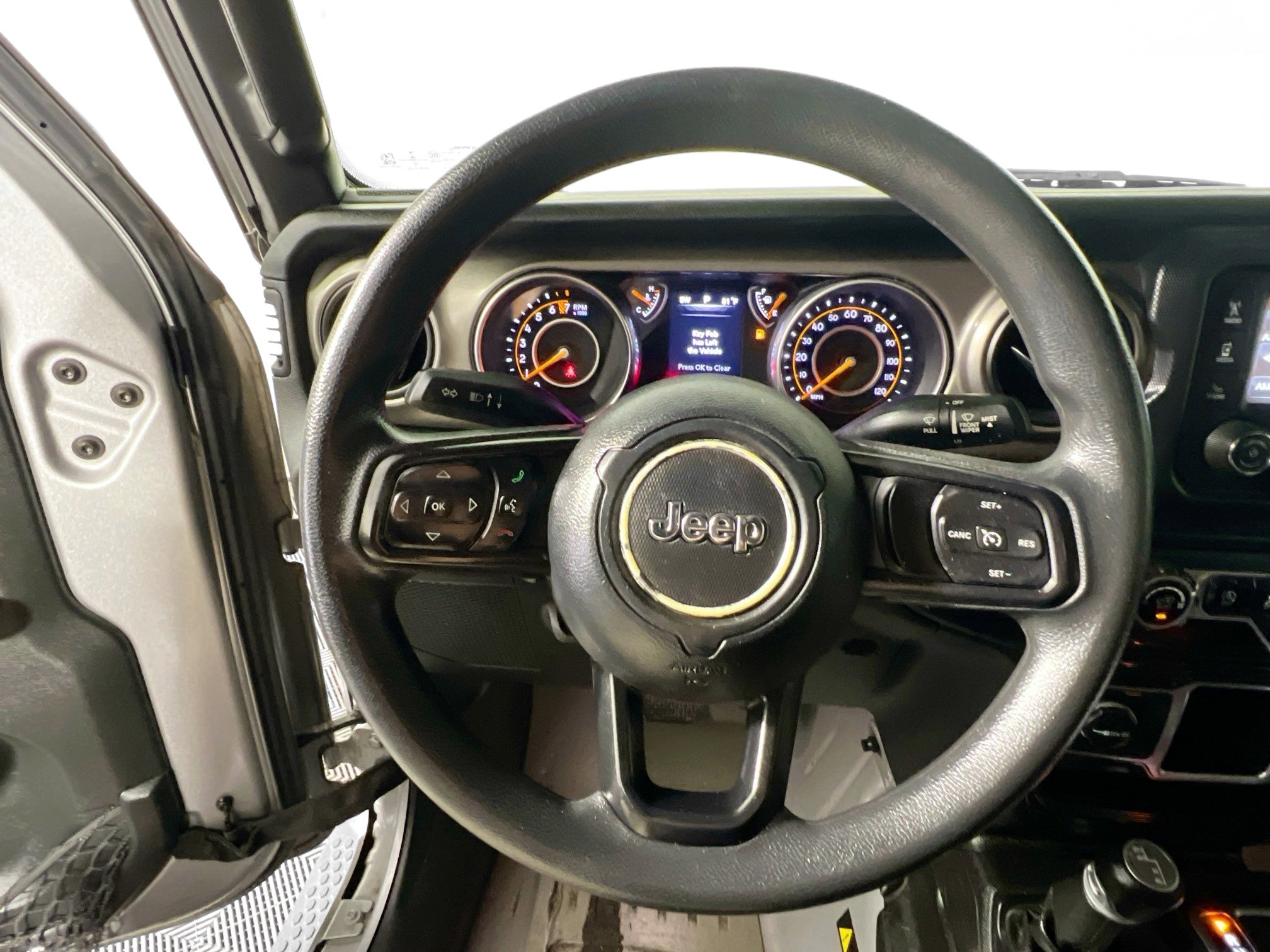 Used 2018 Jeep Wrangler Sport AWD/4WD image 16