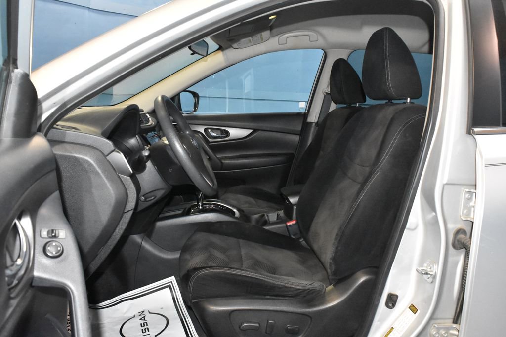 Used 2014 Nissan Rogue SV image 7