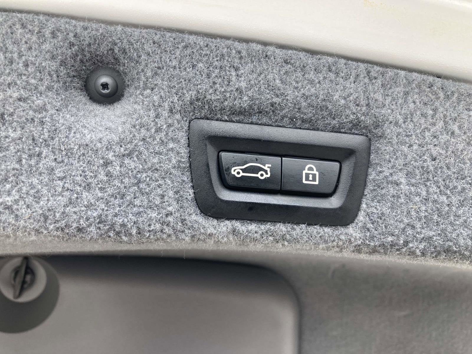 Used 2013 BMW 750Li RWD image 16