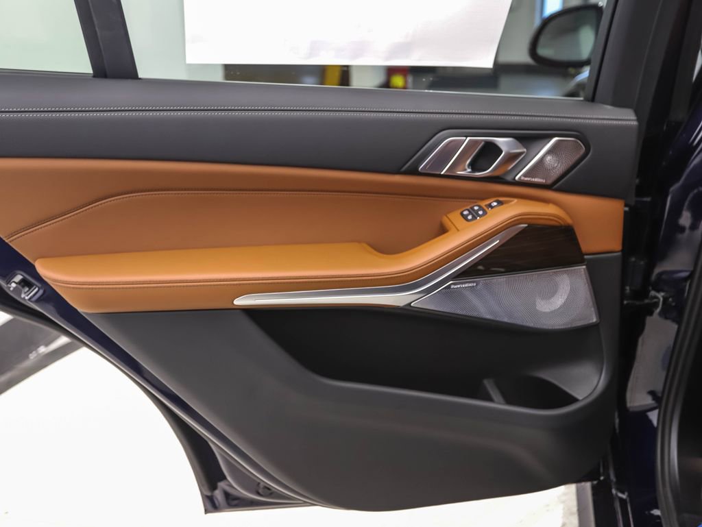 New 2026 BMW ALPINA XB7 image 19