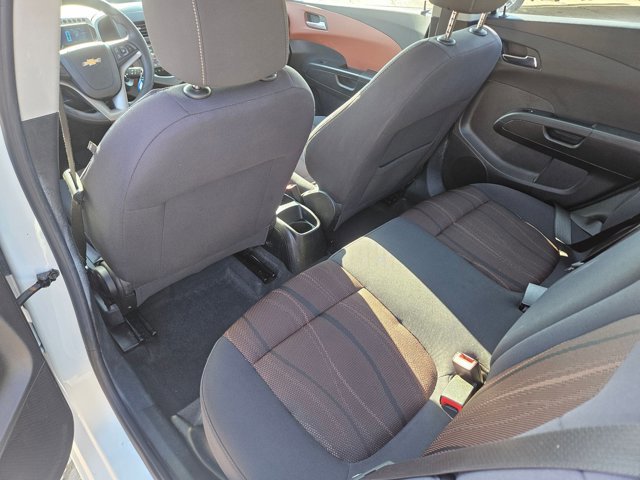 Used 2015 Chevrolet Sonic LT image 9