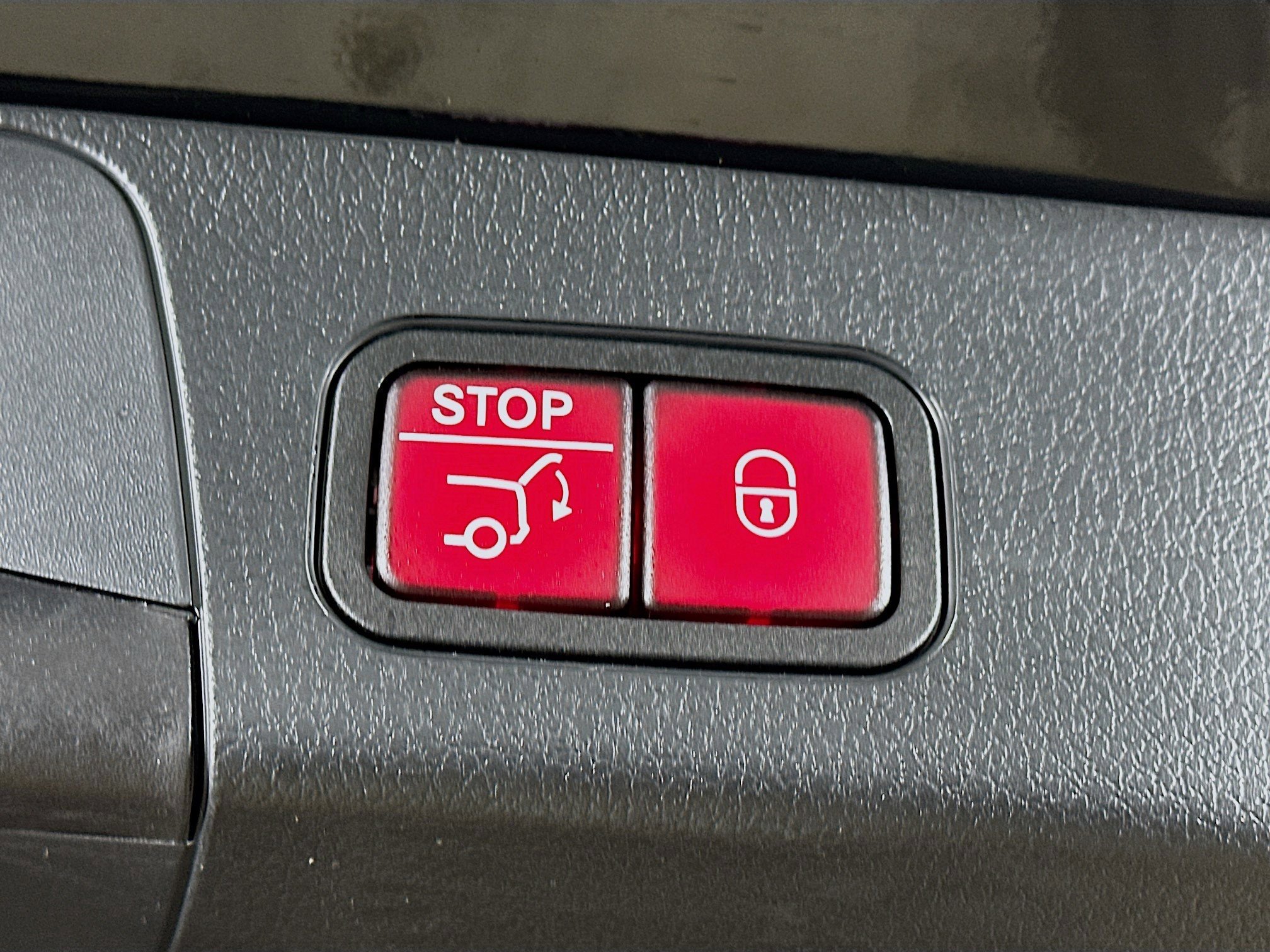 Used 2026 Mercedes-Benz GLB 250 4MATIC image 46