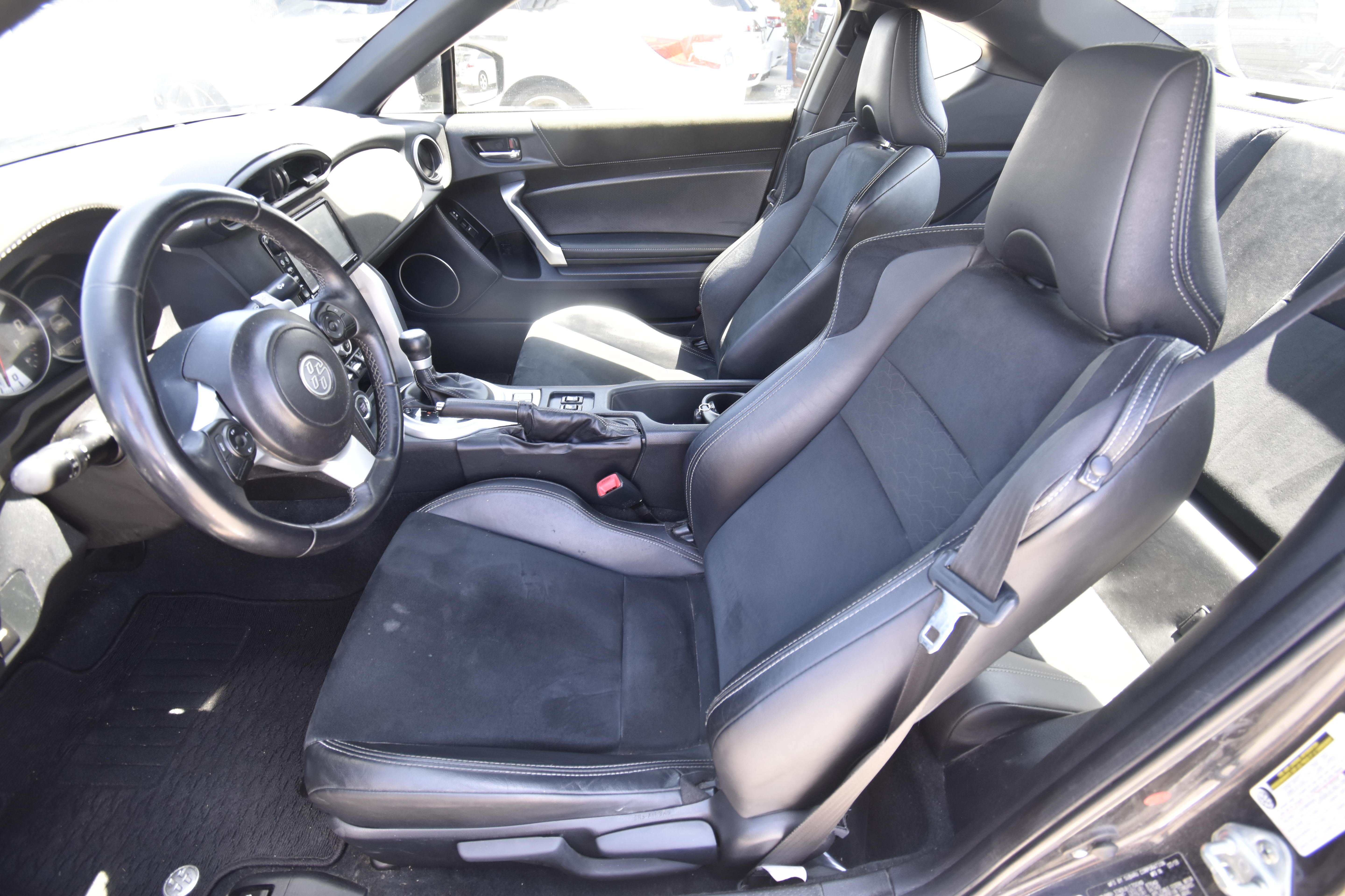 Used 2019 Toyota 86 RWD image 8