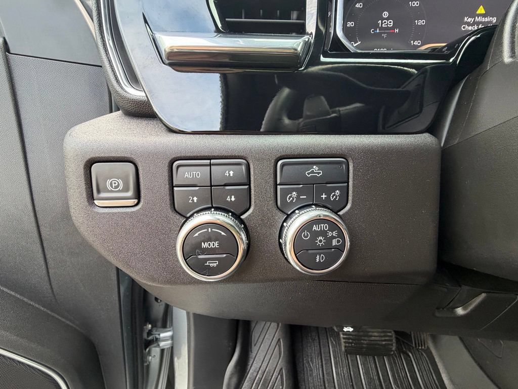 Used 2025 GMC Sierra 1500 Elevation w/ Preferred Package AWD/4WD image 3