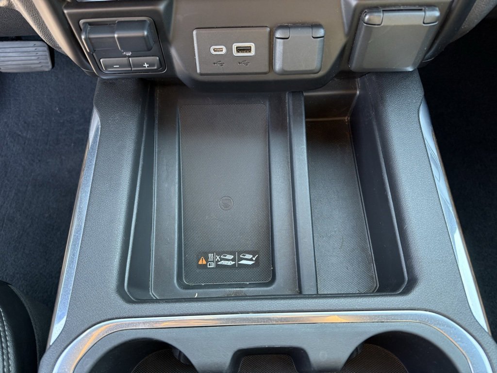 Used 2020 Chevrolet Silverado 1500 High Country w/ Technology Package image 21