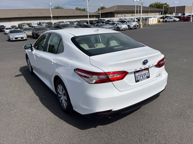 Used 2020 Toyota Camry LE FWD image 4