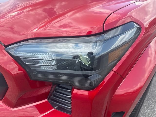 Used 2025 Toyota Tacoma TRD Sport AWD/4WD image 9