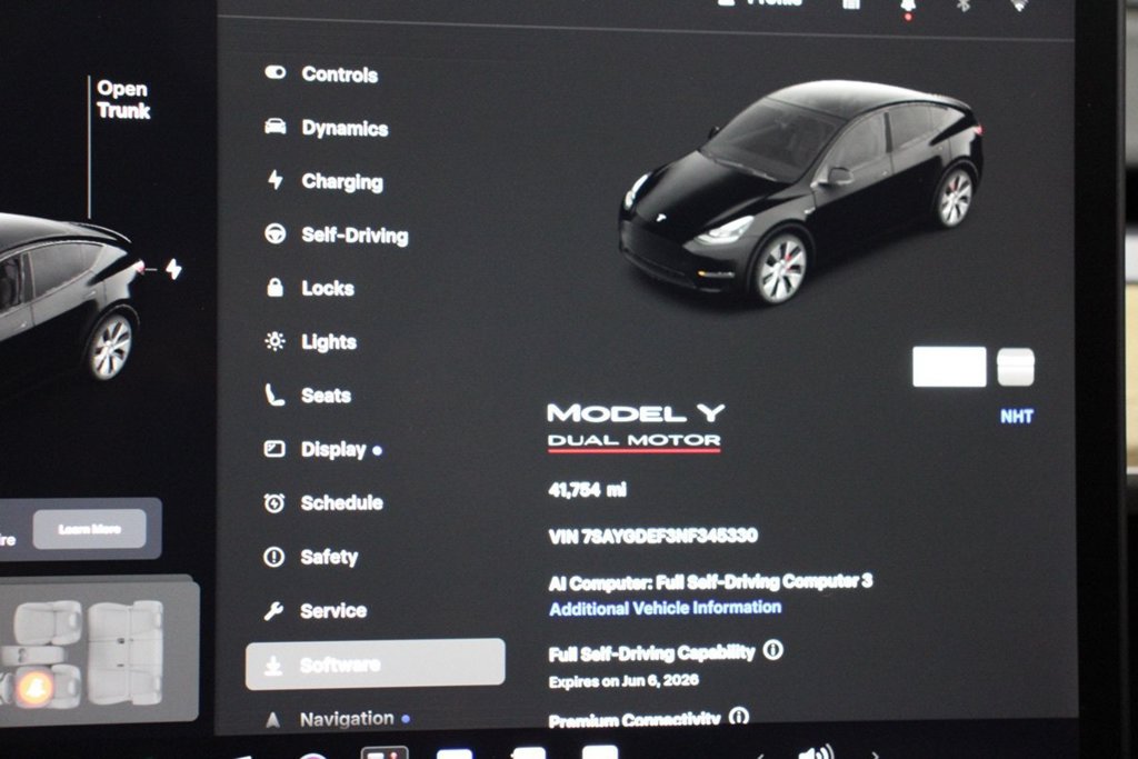 Used 2022 Tesla Model Y Performance AWD/4WD image 24