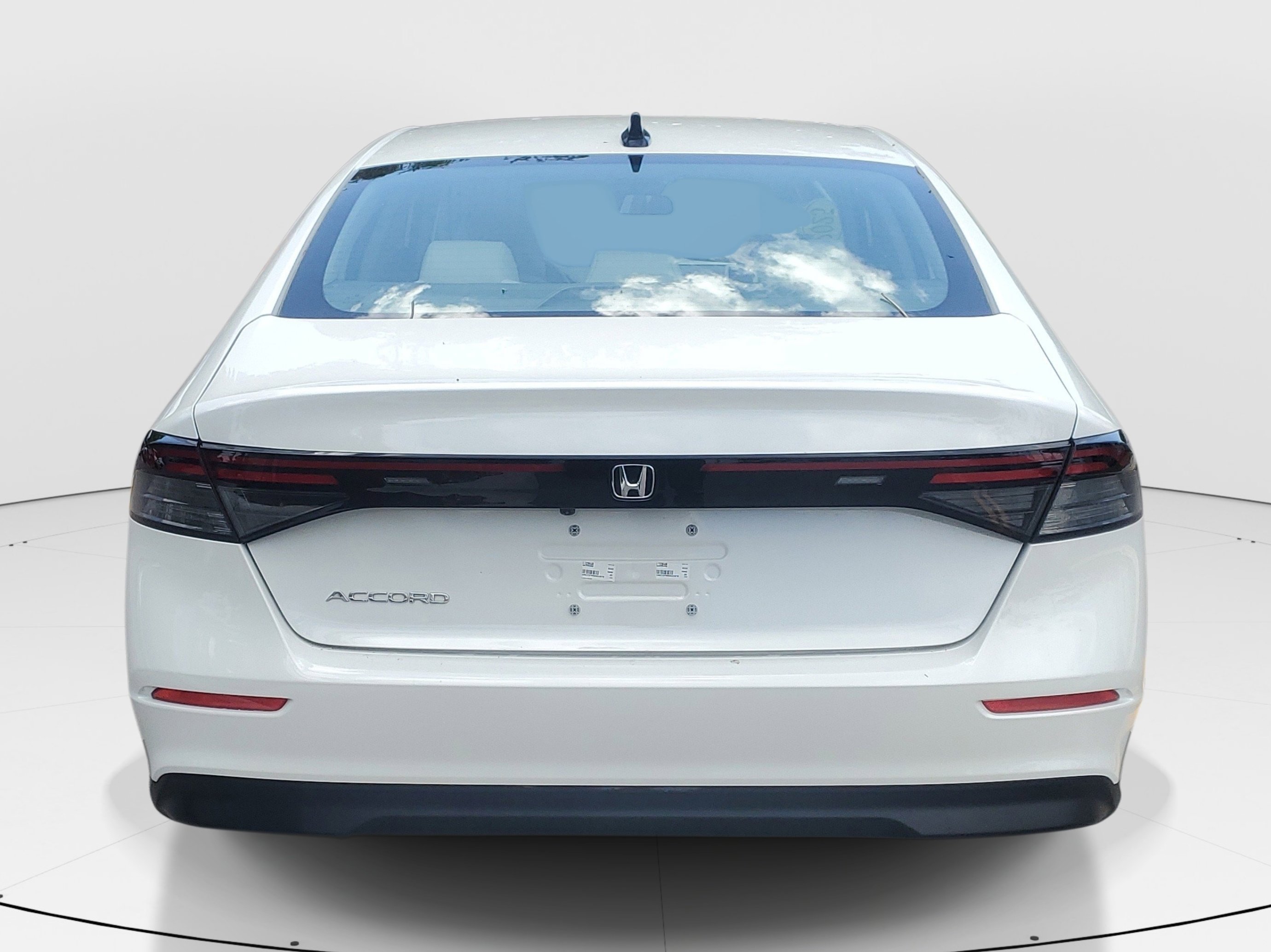 Used 2025 Honda Accord SE image 6