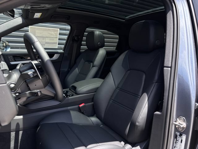 New 2026 Porsche Cayenne Coupe AWD/4WD image 5