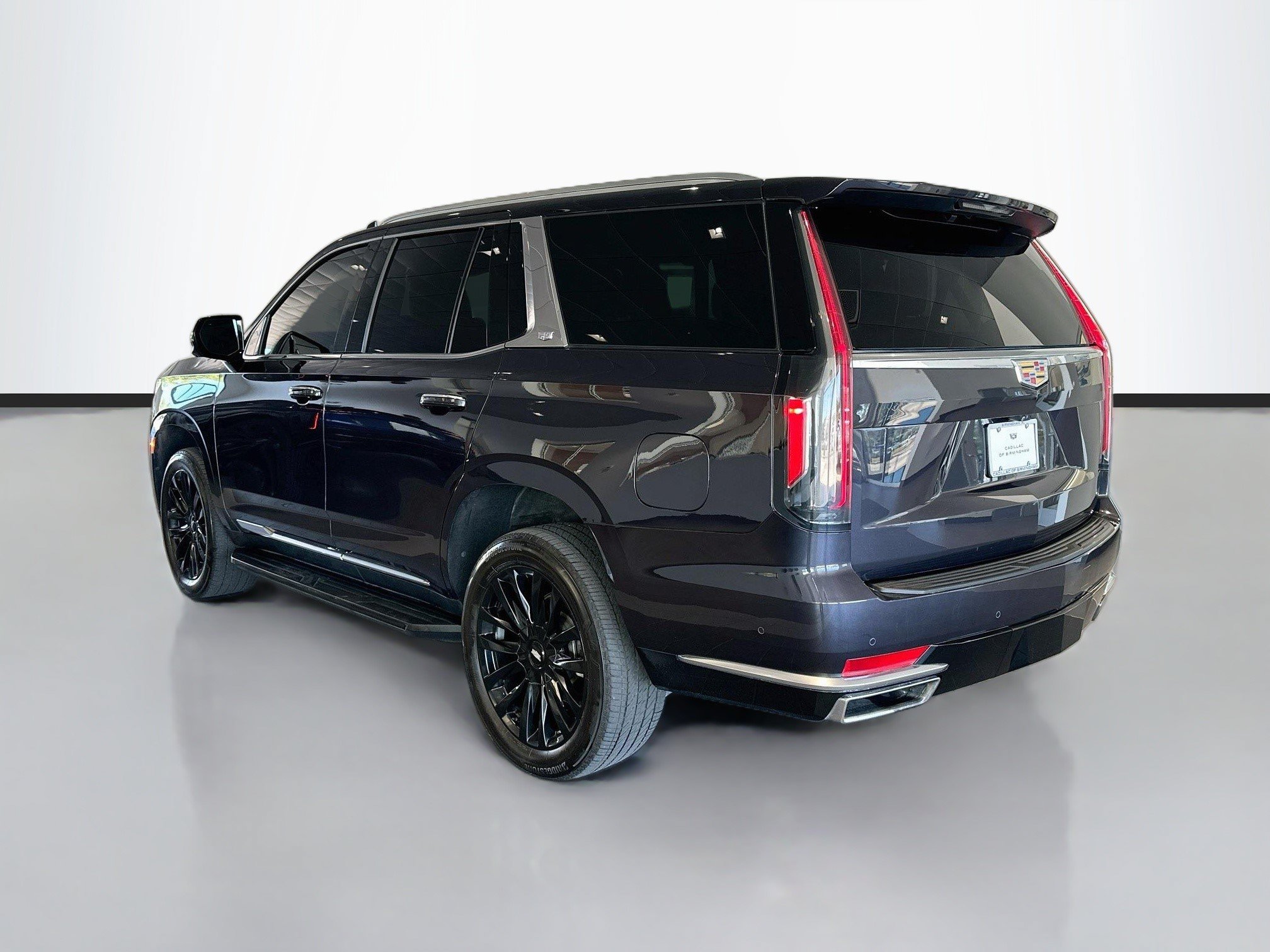 Certified 2024 Cadillac Escalade Premium Luxury AWD/4WD image 10