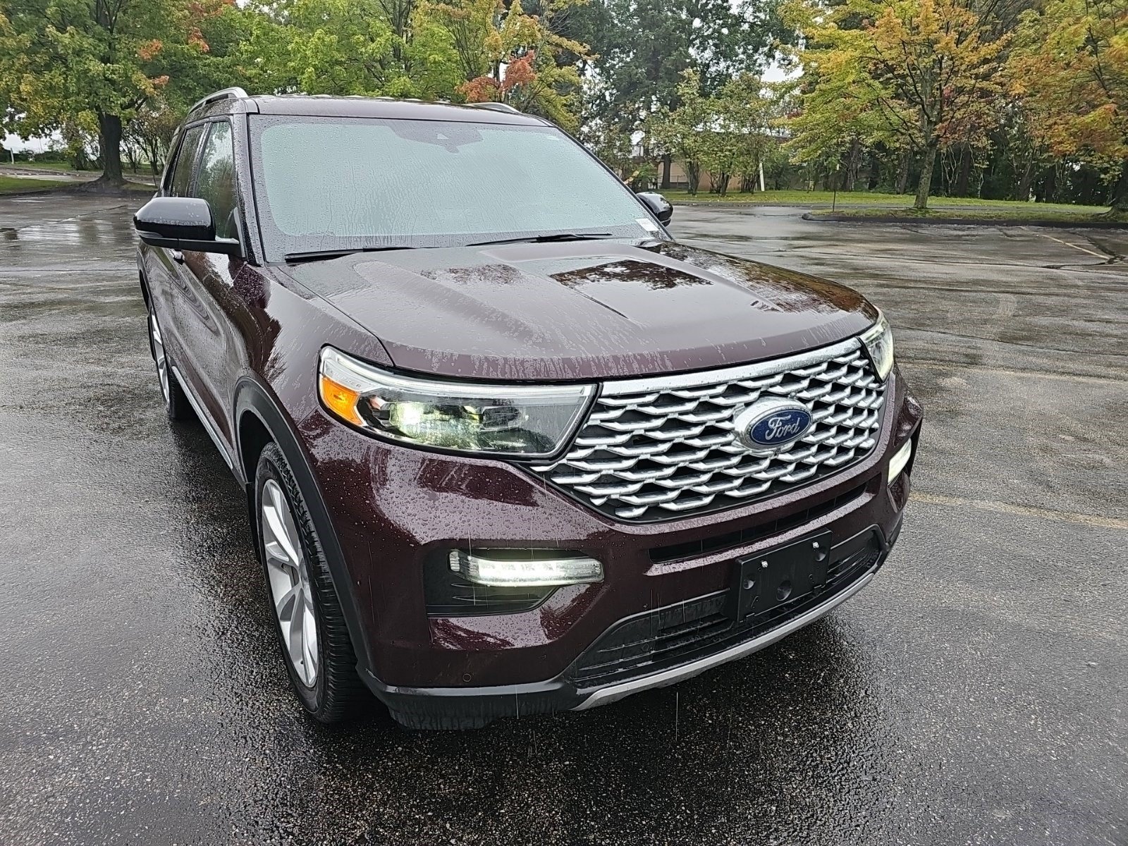 Used 2023 Ford Explorer Platinum w/ Technology Package AWD/4WD image 8