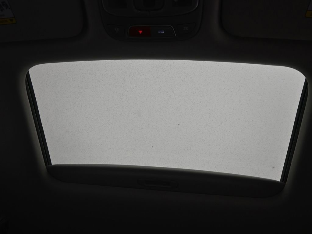 Used 2025 Kia Telluride S image 19