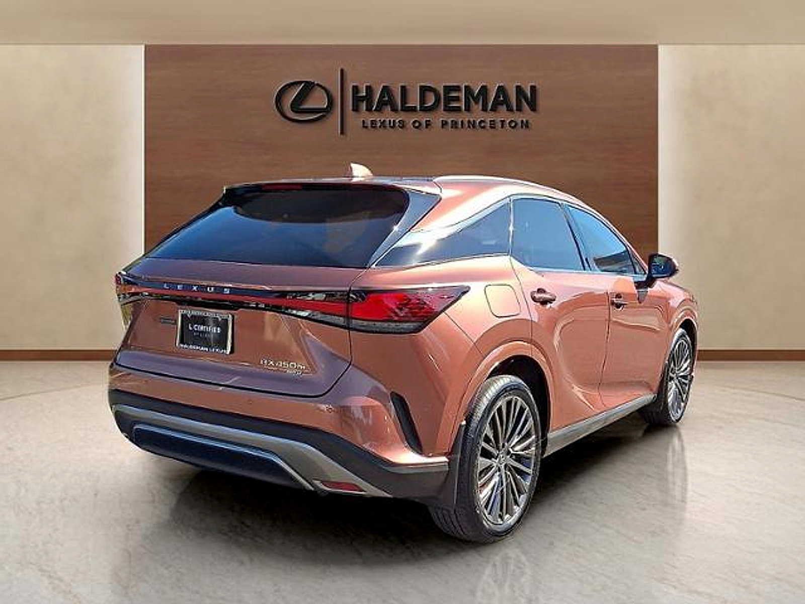 Certified 2024 Lexus RX 450h AWD w/ Convenience Package image 6