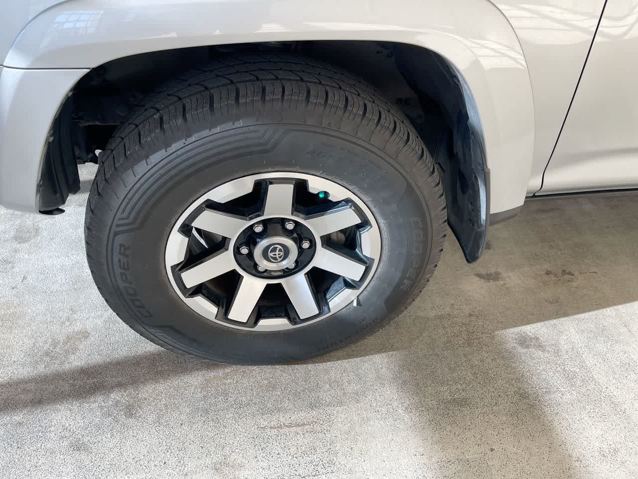 Certified 2021 Toyota 4Runner TRD Off-Road Premium AWD/4WD image 10
