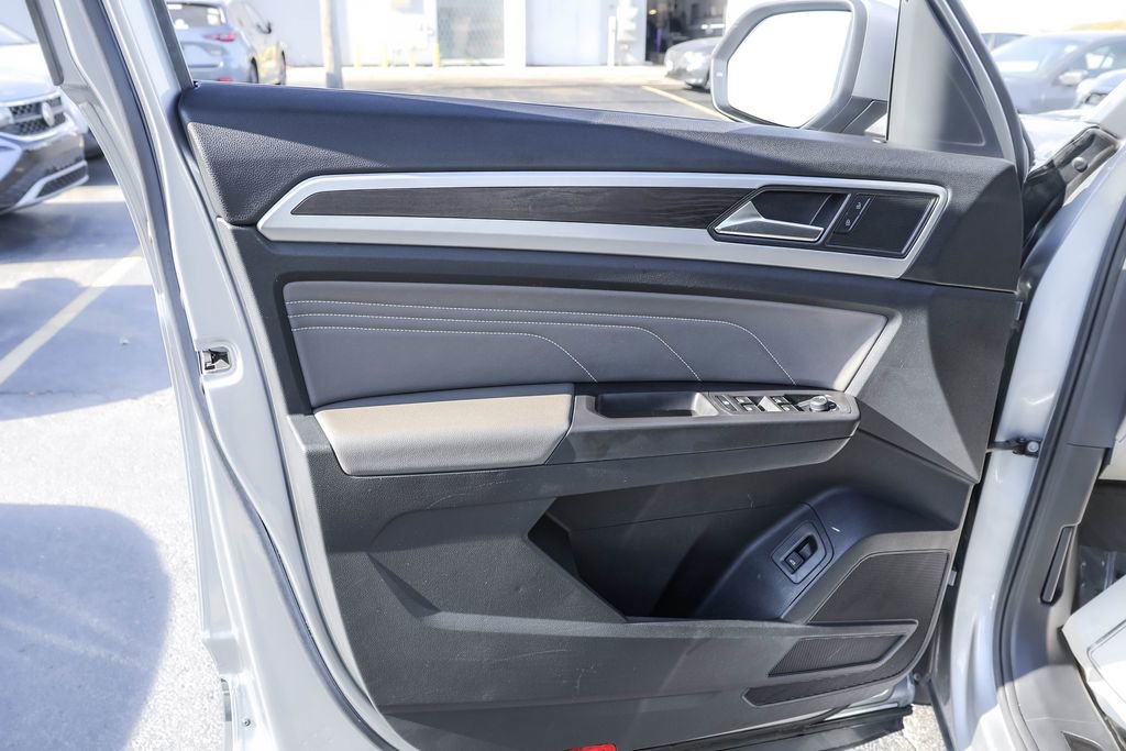 Certified 2022 Volkswagen Atlas SE image 25