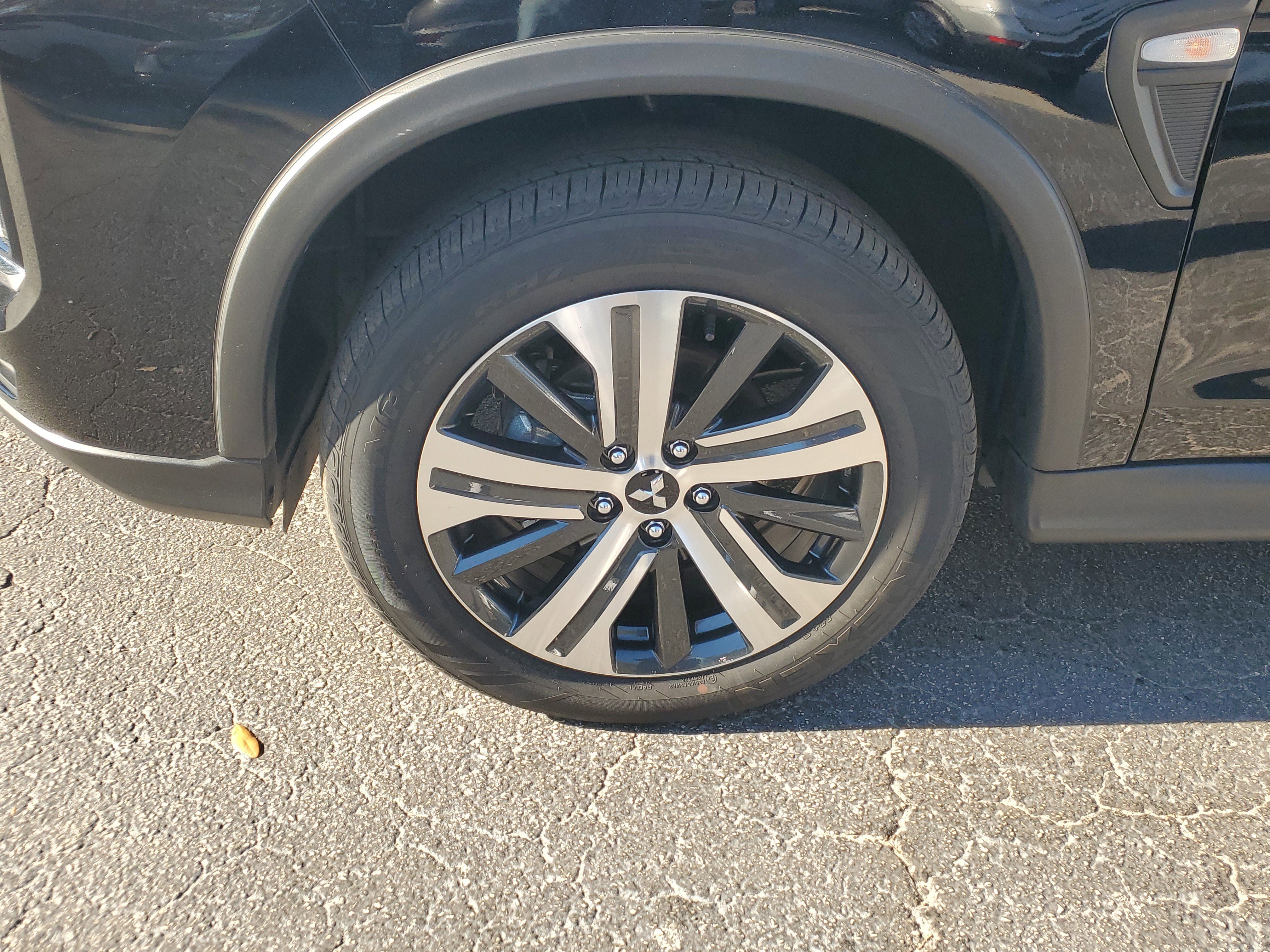 Used 2025 Mitsubishi Outlander Sport LE image 4