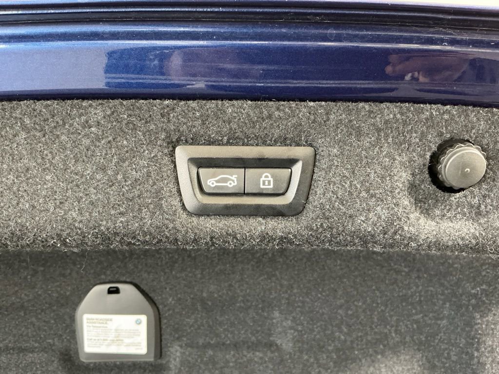 Used 2018 BMW M550i xDrive image 30