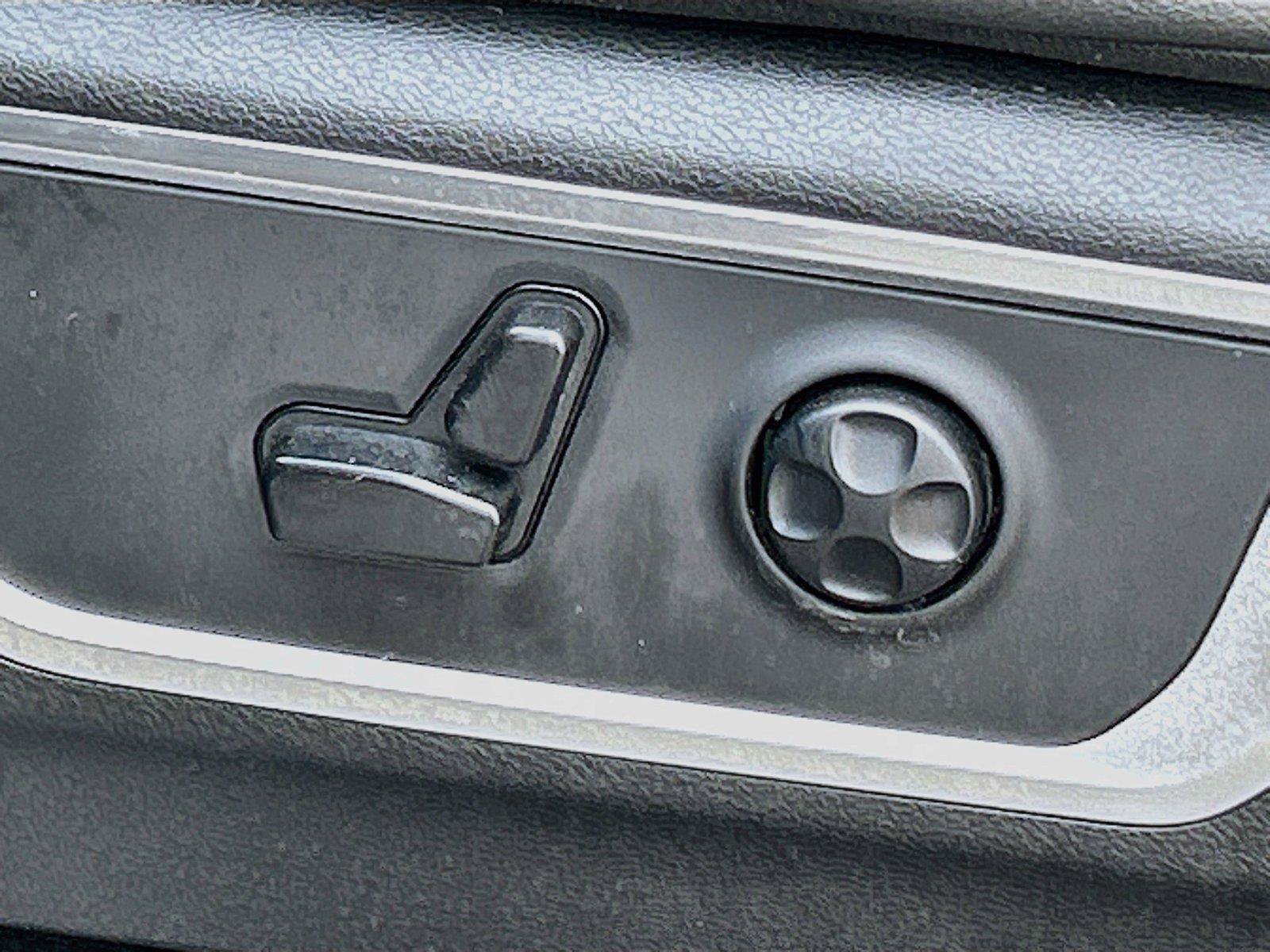 Used 2019 RAM 1500 Laramie w/ Sport Appearance Package AWD/4WD image 23