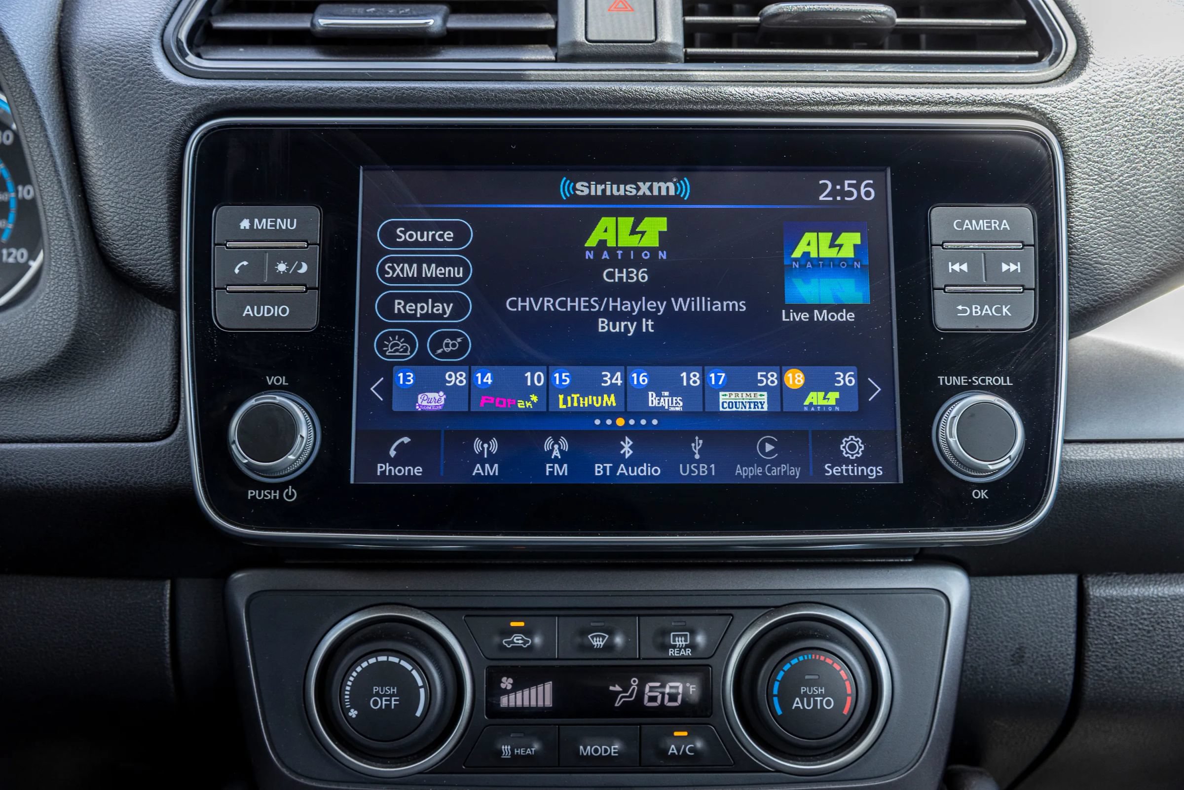 Used 2025 Nissan Leaf S FWD image 20