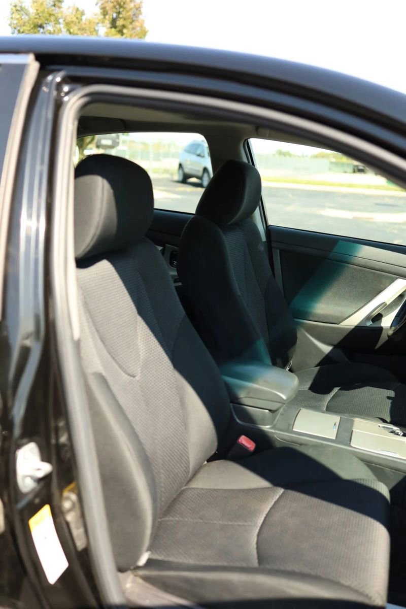 Used 2011 Toyota Camry SE image 37