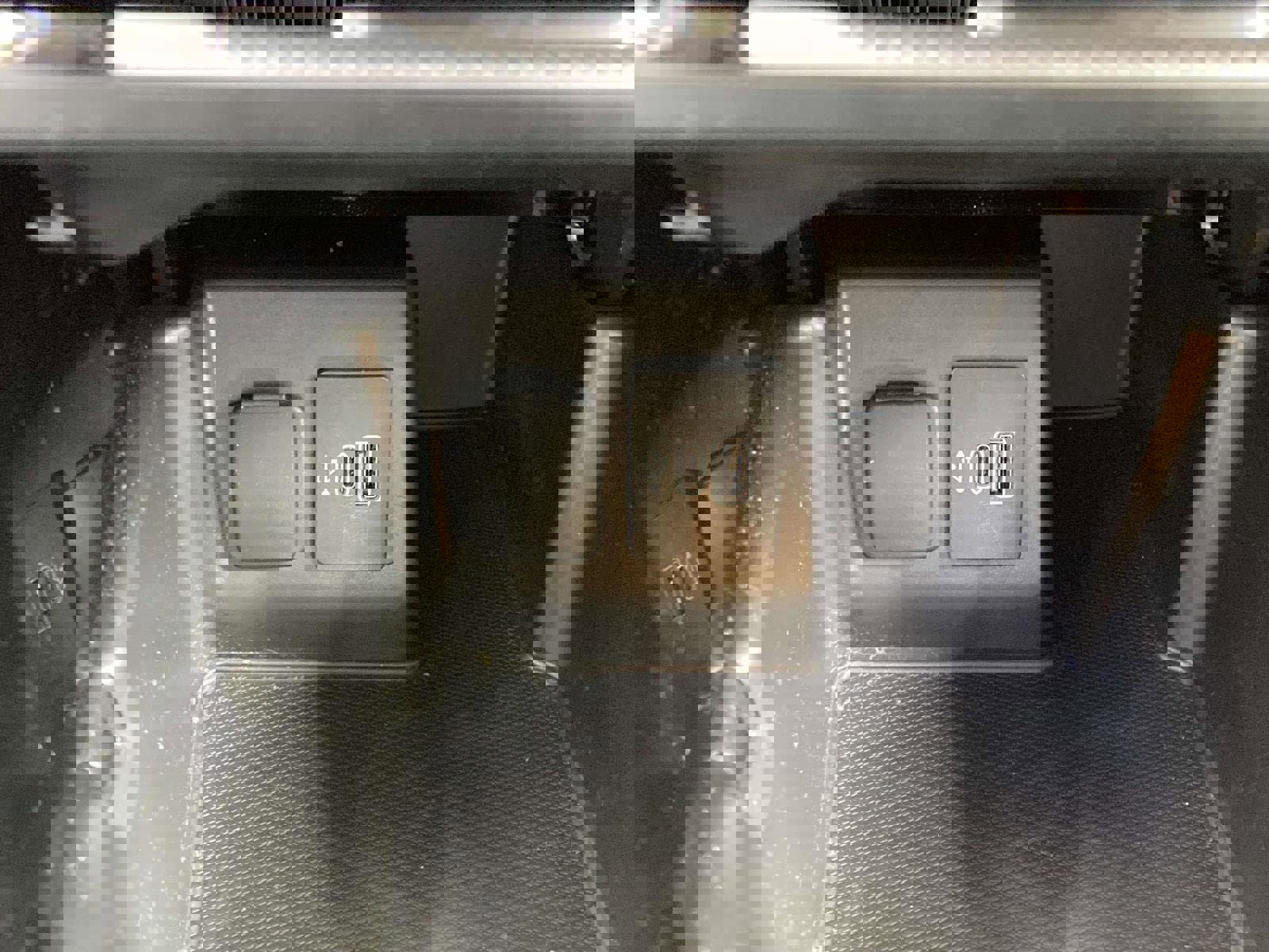 Used 2025 Ford Explorer Platinum image 28