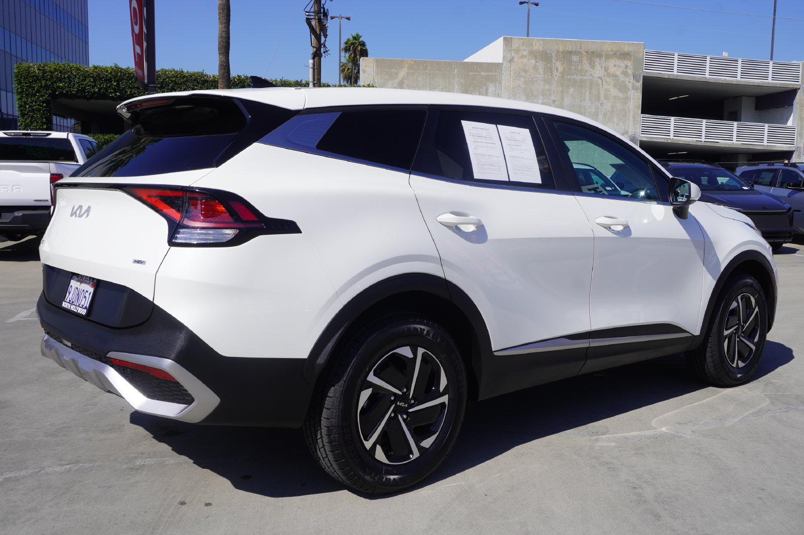 Used 2023 Kia Sportage LX AWD/4WD image 7