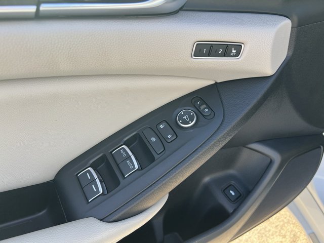 Used 2021 Honda Accord Touring image 24