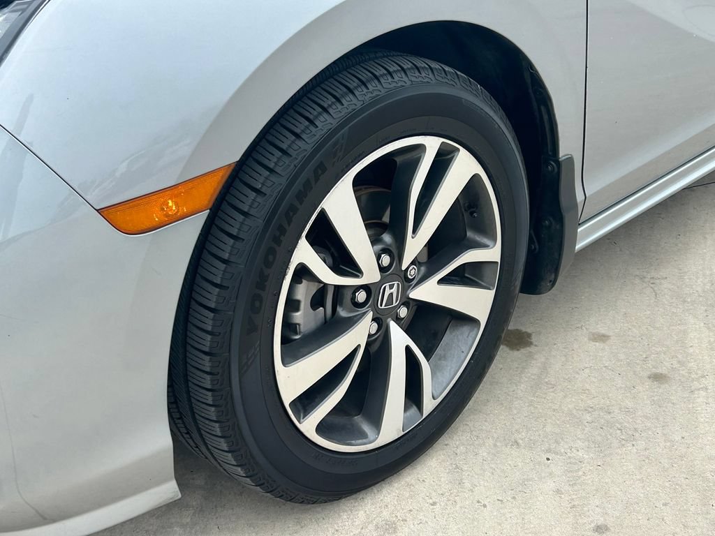 Used 2023 Honda Odyssey Touring image 9
