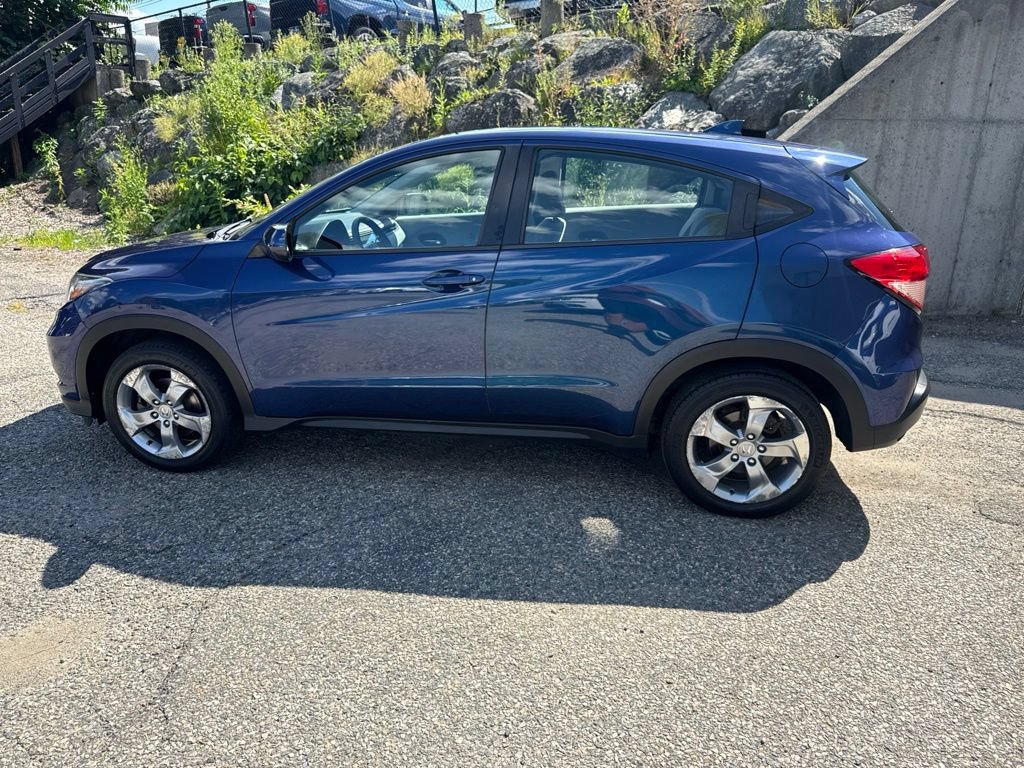 Used 2016 Honda HR-V LX image 3