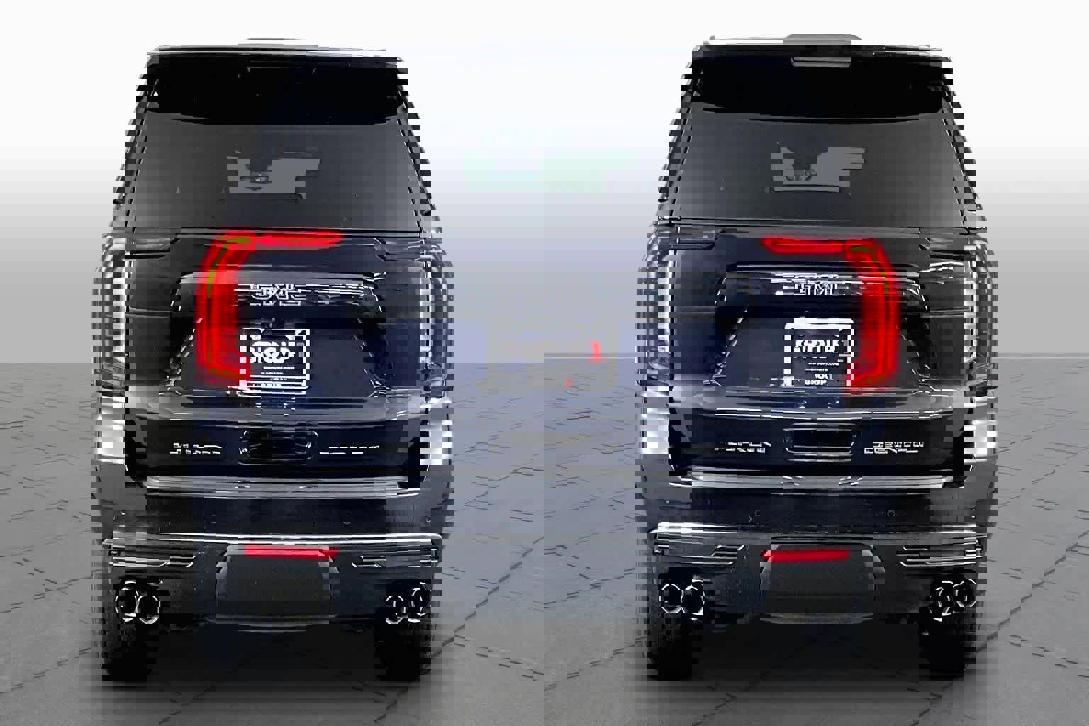 Used 2023 GMC Yukon Denali Ultimate AWD/4WD image 5