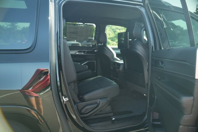 New 2026 Jeep Grand Wagoneer L Limited w/ Premium Group II AWD/4WD image 21