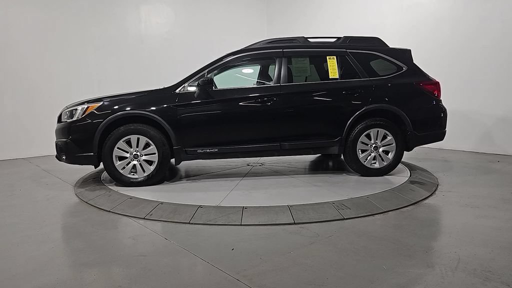 Used 2017 Subaru Outback 2.5i Premium AWD/4WD image 2