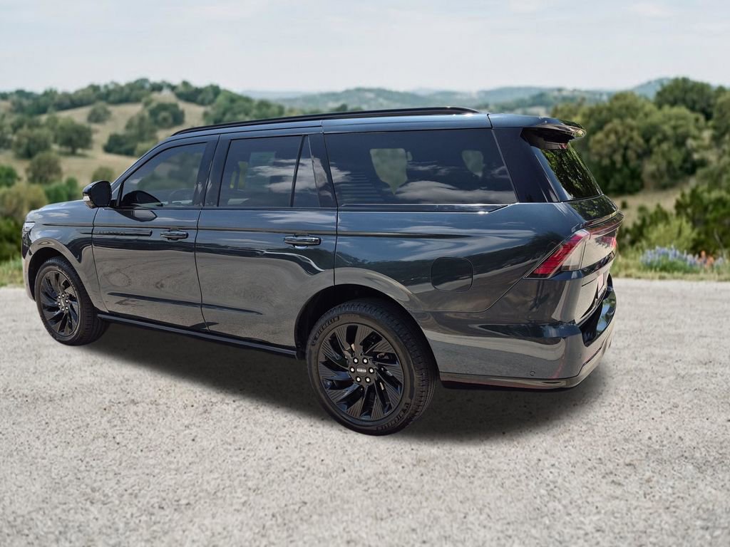 Used 2025 Lincoln Navigator Reserve w/ Jet Appearance Package AWD/4WD image 8