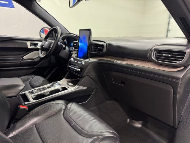 Used 2020 Ford Explorer Platinum w/ Premium Technology Package image 48