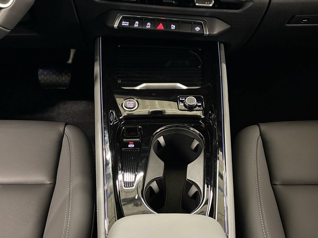 New 2026 Audi Q3 quattro 2.0T AWD/4WD image 13